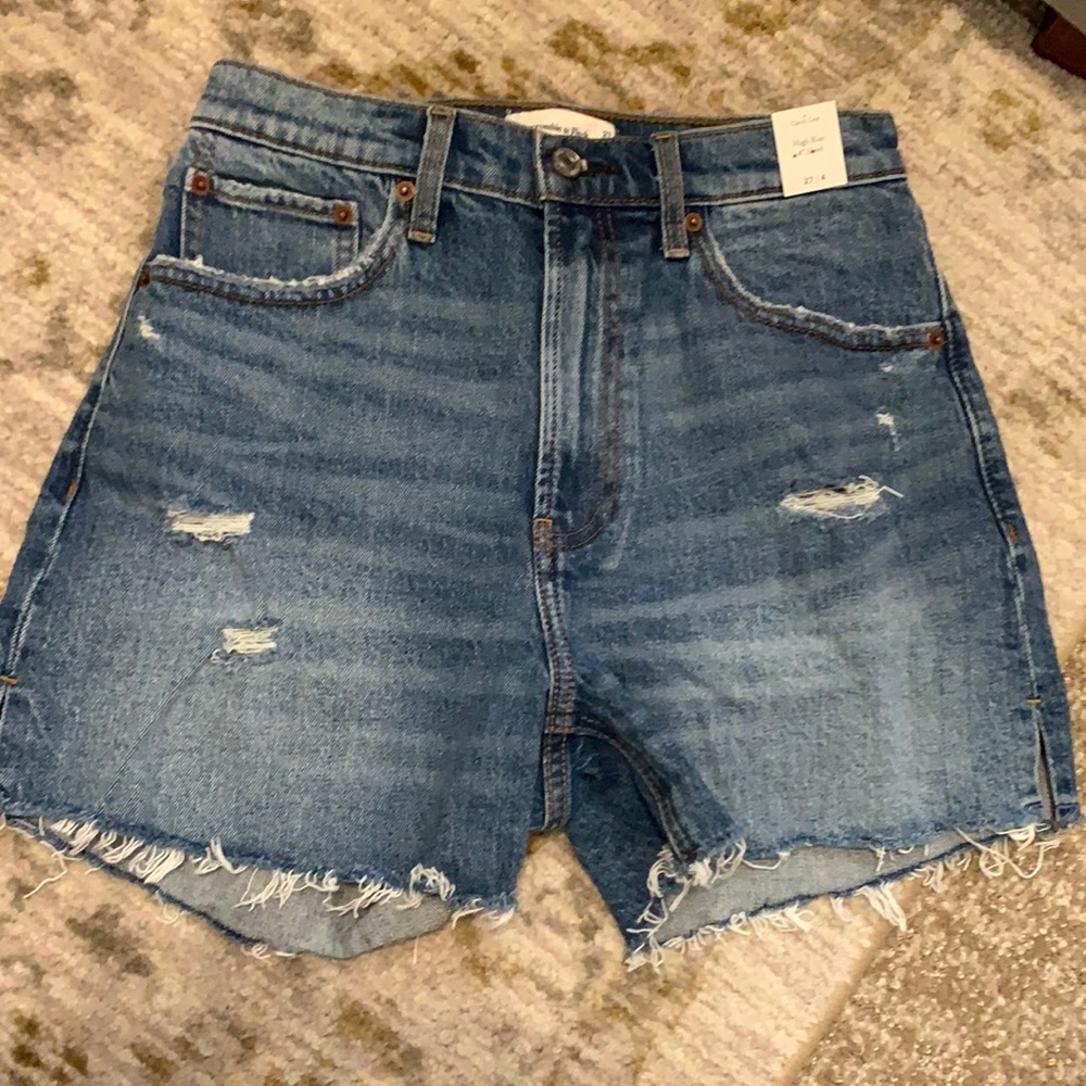 Abercrombie High Rise 4” Shorts